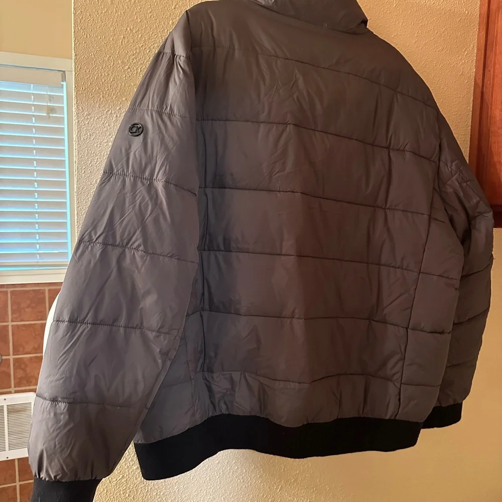 Calvin Klein Retro Puffer Jacket - Picture 2 of 7